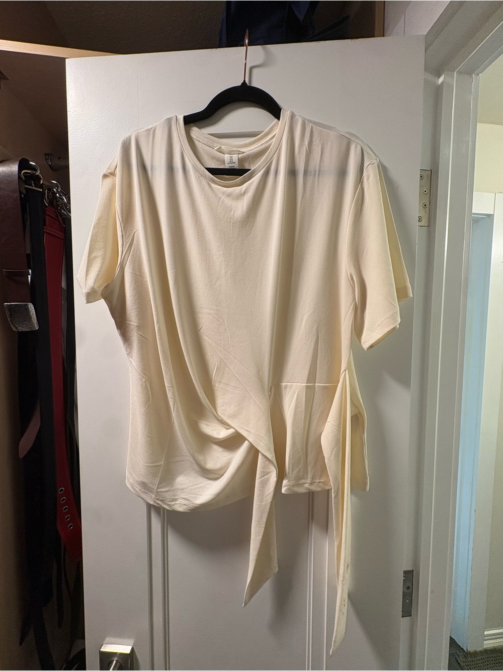 H&M Cream Twist-Front Short Sleeve Top